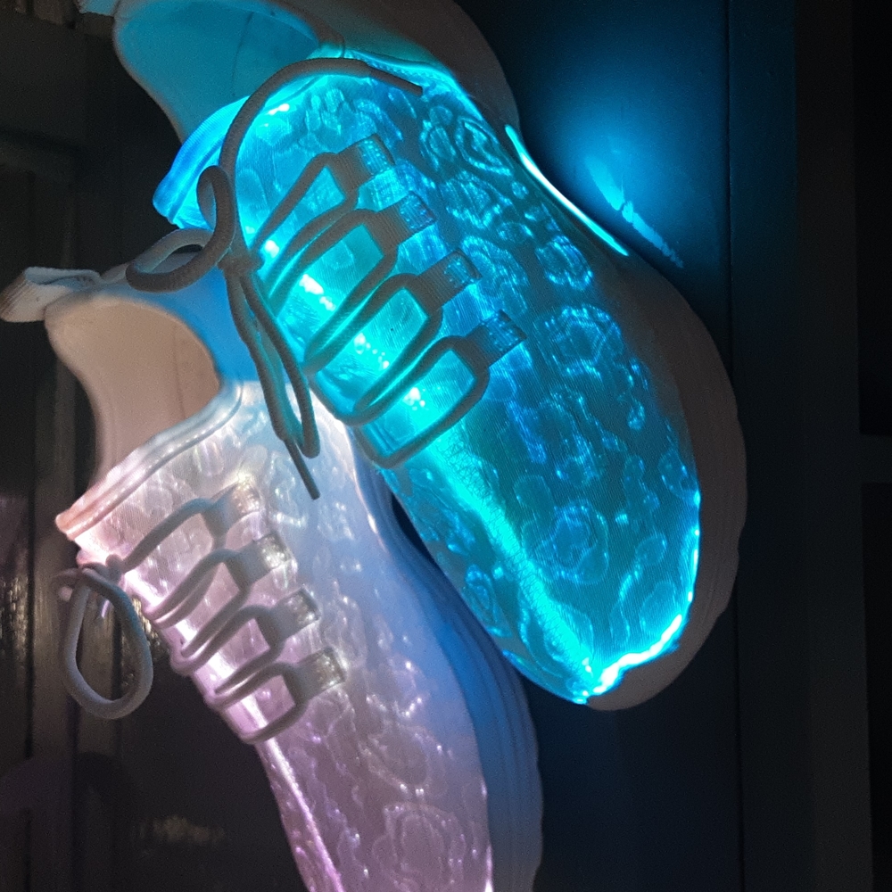 Light up tennis shoes